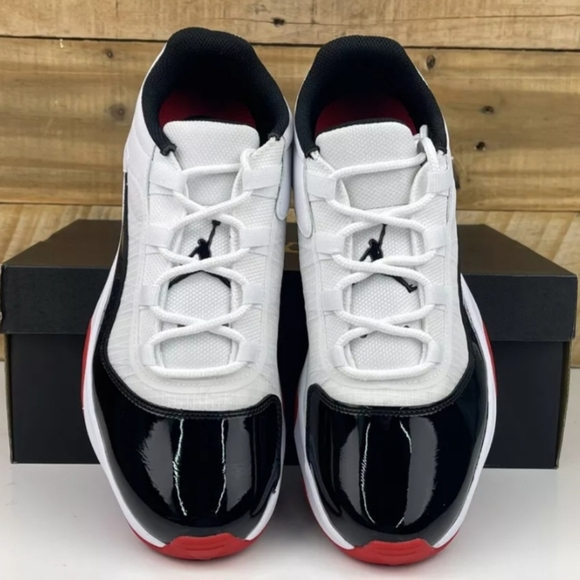 AIR JORDAN 11 CMFT "BRED" MEN'S US SIZE 10 BRAND NEW IN BOX - Picture 3 of 12